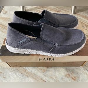 Island serf Teens loafers Size:8